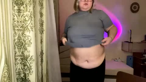 Just Kira online show from January 24, 2025, 4:49 pm