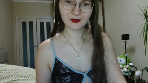 KiraGoldens online show from November 29, 2025, 6:16 am