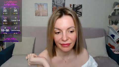 kiramartins cat online show from February 25, 2025, 5:25 pm