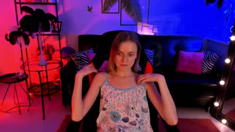 Kira online show from February 25, 2025, 3:16 pm