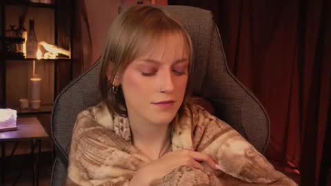 Kira online show from February 7, 2026, 2:37 am