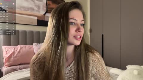 Snapshot of kiramystery chatting on December 6, 2024, 4:49 pm Kira online show from December 6, 2024, 4:49 pm