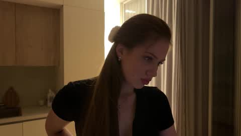 Snapshot of kiramystery chatting on September 21, 2025, 4:52 pm Kira online show from September 21, 2025, 4:52 pm