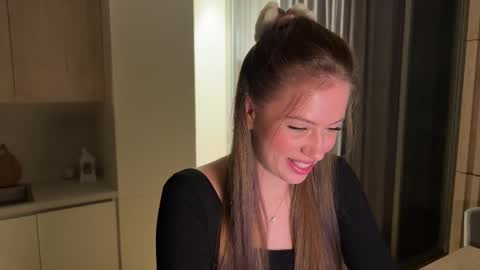 Snapshot of kiramystery chatting on October 8, 2025, 4:15 pm Kira online show from October 8, 2025, 4:15 pm