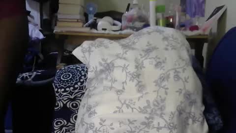 Snapshot of kiranoir1 chatting on December 2, 2025, 8:30 am Kira online show from December 2, 2025, 8:30 am