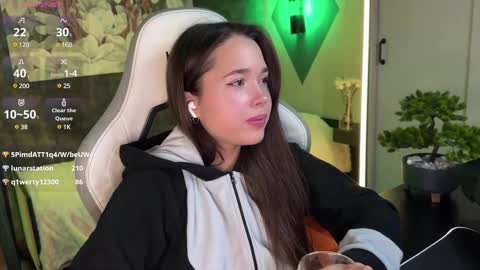 Snapshot of kirarasay chatting on February 24, 2025, 1:53 pm Kira online show from February 24, 2025, 1:53 pm