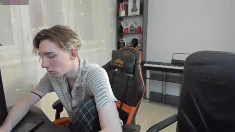 Kirill and Andrey online show from February 9, 2025, 7:52 pm