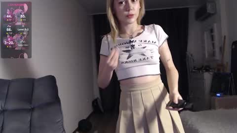 Snapshot of kisi_missi chatting on February 10, 2025, 10:51 pm Kisi online show from February 10, 2025, 10:51 pm