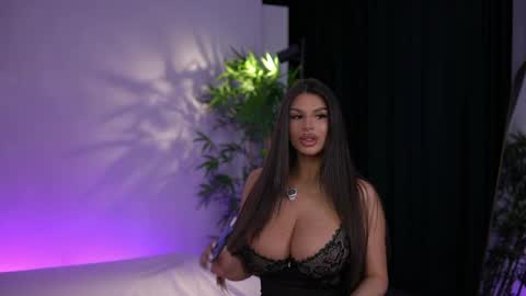 Kiss Jess online show from April 17, 2026, 7:17 pm