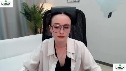 Louise online show from June 10, 2026, 8:57 am