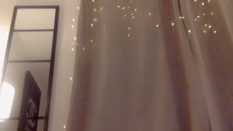 Kissah Kreampuff online show from September 13, 2025, 3:28 am