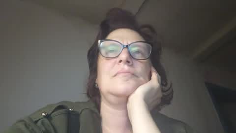 kissandvibe online show from April 1, 2026, 8:06 pm