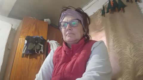 kissandvibe online show from April 5, 2026, 1:52 pm