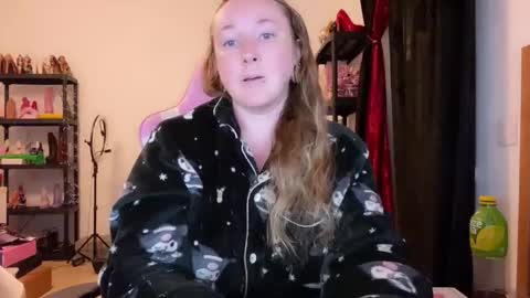 kissica online show from December 14, 2025, 4:45 pm