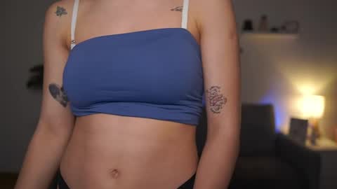 Sisi online show from March 9, 2026, 2:54 pm