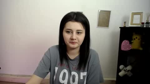 kissleoxx online show from March 15, 2026, 1:17 pm