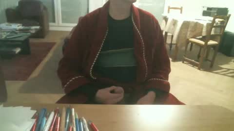 kisslog1 online show from November 23, 2025, 4:18 pm