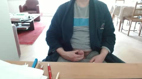 kisslog1 online show from April 6, 2026, 3:13 pm