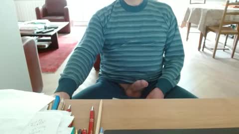 kisslog1 online show from April 19, 2026, 3:11 pm