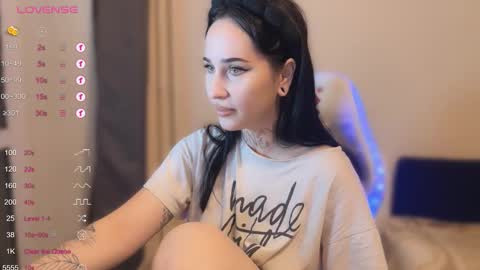 Snapshot of kissmenastya chatting on October 9, 2025, 6:06 pm Nastya  online show from October 9, 2025, 6:06 pm