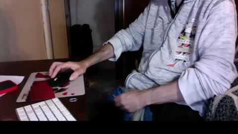 kissofbanned1983 online show from November 13, 2025, 7:02 pm