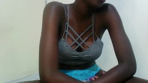 kissybabe01 online show from December 5, 2025, 10:24 am