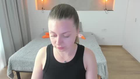 kitkatvel online show from May 30, 2026, 5:59 am