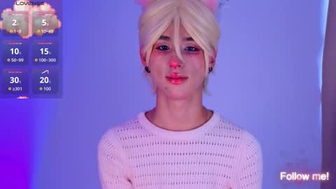 Snapshot of kitsuneplay_ chatting on February 9, 2026, 7:51 pm Salvatore online show from February 9, 2026, 7:51 pm