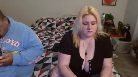 Kitten and rebellious online show from January 23, 2025, 7:22 am