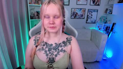 kittenxoann online show from April 11, 2026, 5:50 pm