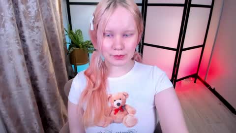 kittenxoann online show from April 18, 2026, 5:39 pm