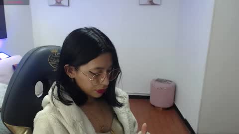 kittie_nala online show from January 17, 2026, 4:39 am