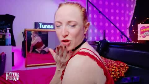 Kittie Purry online show from September 10, 2025, 2:44 am