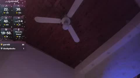 Kitty  online show from April 18, 2026, 7:07 pm