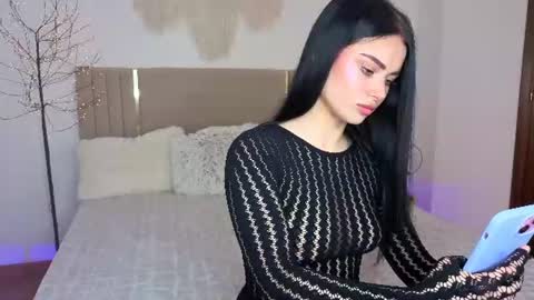 kitty_cut1ee_ online show from June 8, 2026, 7:53 am