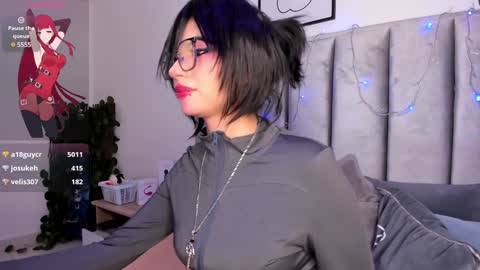 Camila online show from January 31, 2025, 8:43 am