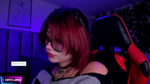 Camila online show from December 16, 2025, 2:38 am