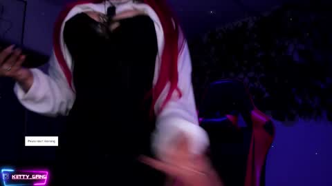 Camila online show from December 18, 2025, 2:50 am