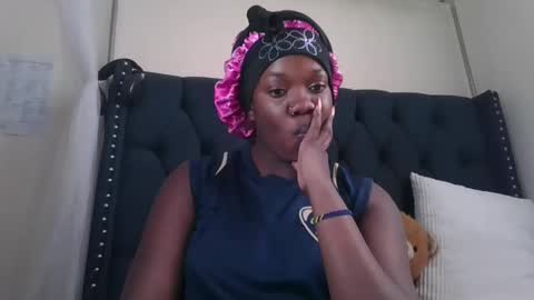 kitty_kerry online show from November 29, 2025, 10:29 am