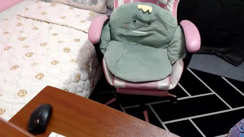 Kate online show from September 18, 2025, 3:41 am