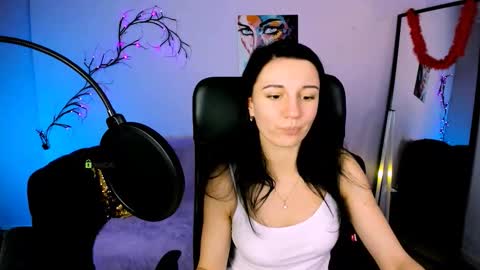 kitty online show from November 14, 2025, 1:32 pm