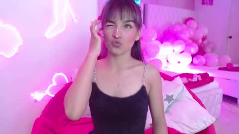 KITTY online show from November 21, 2025, 1:21 pm