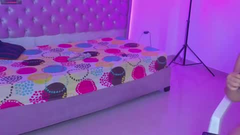 Snapshot of kitty_violet11 chatting on February 13, 2026, 5:03 am kitty_violet11 online show from February 13, 2026, 5:03 am