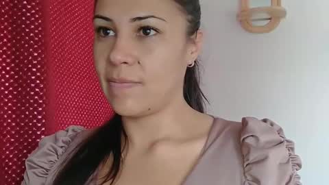 kittyholeshot87 online show from December 5, 2025, 4:36 pm