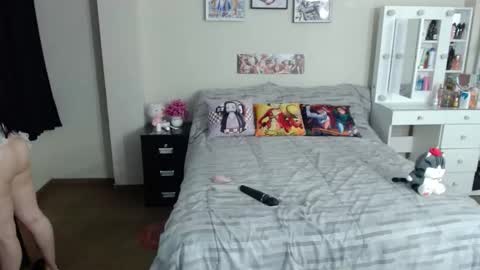 Isabel online show from December 2, 2025, 10:38 pm