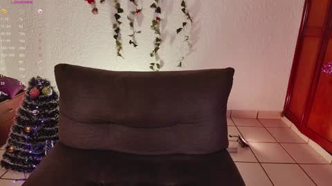 Snapshot of kittylu__ chatting on December 23, 2024, 3:29 am L          FOLLOW ME ON IG kittylu    online show from December 23, 2024, 3:29 am