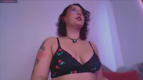 Sophie online show from April 14, 2026, 5:41 pm