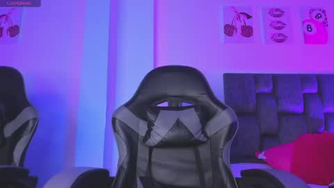 kitty online show from April 27, 2026, 5:55 pm