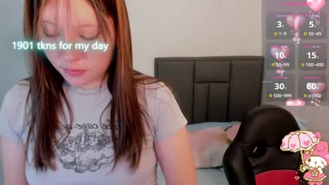  K I T T  Y  online show from February 20, 2025, 7:52 pm