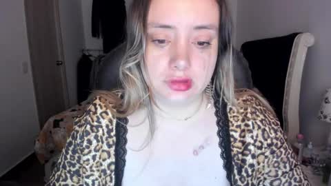 Snapshot of kittywantslove23 chatting on September 20, 2025, 10:44 pm kittywantslove23 online show from September 20, 2025, 10:44 pm
